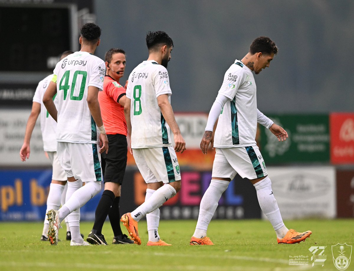 🚨🚨 عكاظ :

النادي #الأهلي رفض خوض لقاء ودي في أغسطس القادم أمام روما الايطالي.
