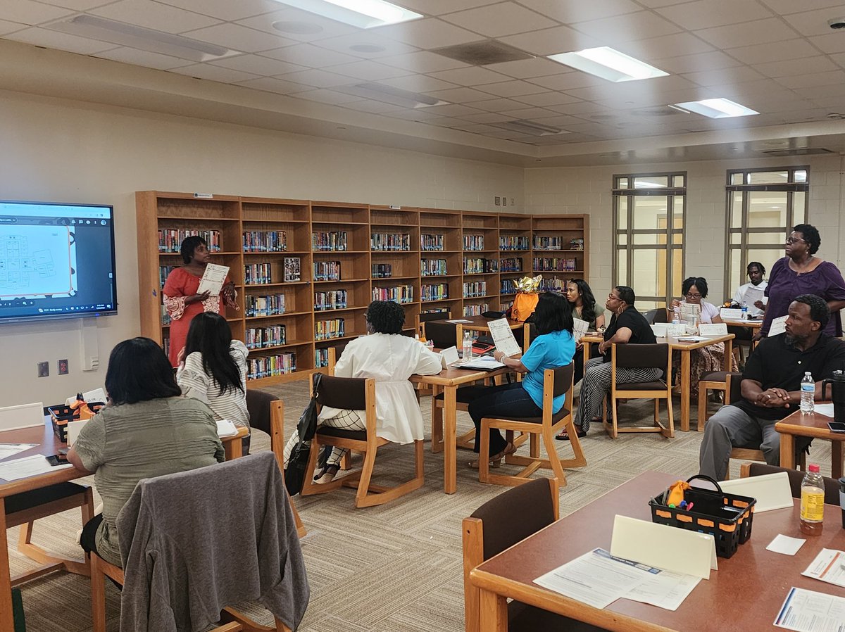 DannerKR's tweet photo. Welcome to Longleaf new teachers!  We are excited that you have joined the LMS family! @RichlandTwo @LMS_Boyd @MartinSims_LMS @AneitraG https://t.co/GAL69bkwJ3