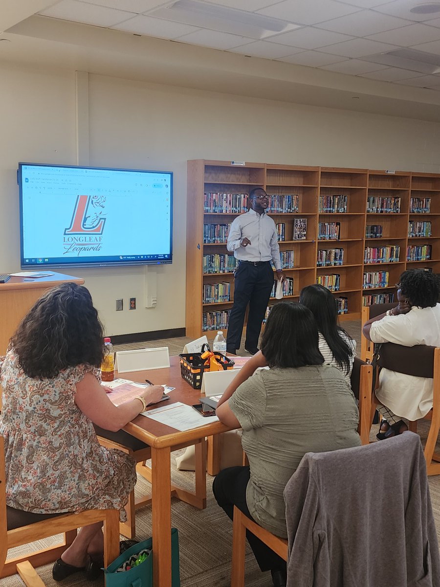 DannerKR's tweet photo. Welcome to Longleaf new teachers!  We are excited that you have joined the LMS family! @RichlandTwo @LMS_Boyd @MartinSims_LMS @AneitraG https://t.co/GAL69bkwJ3
