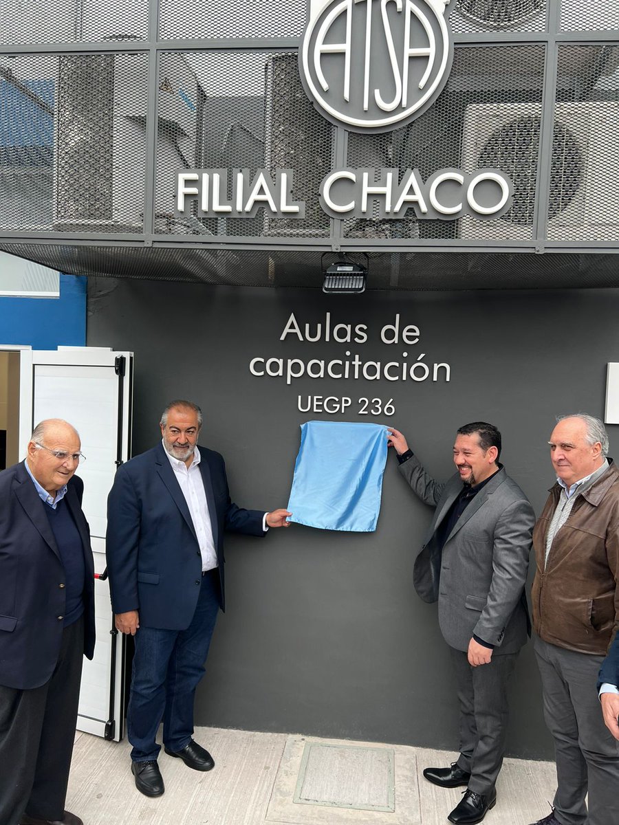 hectordaer's tweet photo. Un orgullo estar presente en la inauguración de las nuevas aulas de capacitación de #ATSAChaco junto a @vascozubieta @carlingrande y @PedroBorgini. Mis felicitaciones a @adrianbellomi y a todxs lx compañerxs de la filial por este logro luego de tanto esfuerzo.  @sanidadChaco https://t.co/jbccQ0nFuR