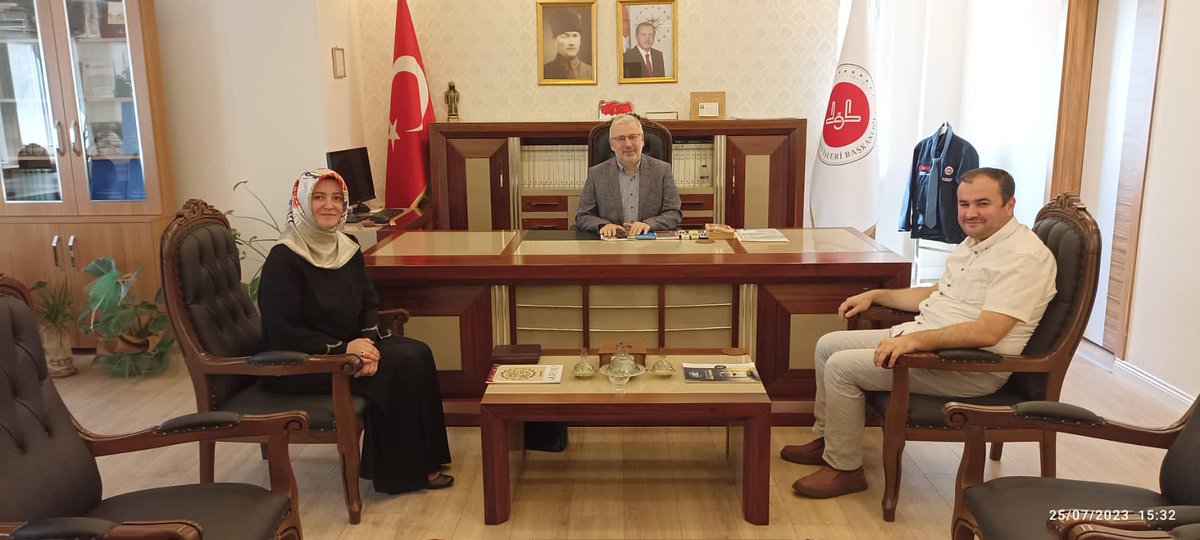 KudusveAksa's tweet photo. Yalova İl Müftümüz Sayın İlyas Yılmaztürk’ü makamında ziyaret edip, çalışmalarımız hakkında bilgilendirmelerde bulunduk. Kendilerine misafirperverliklerinden dolayı teşekkür ediyoruz.  @yalovamuftuluk https://t.co/F8uN0iCkdg