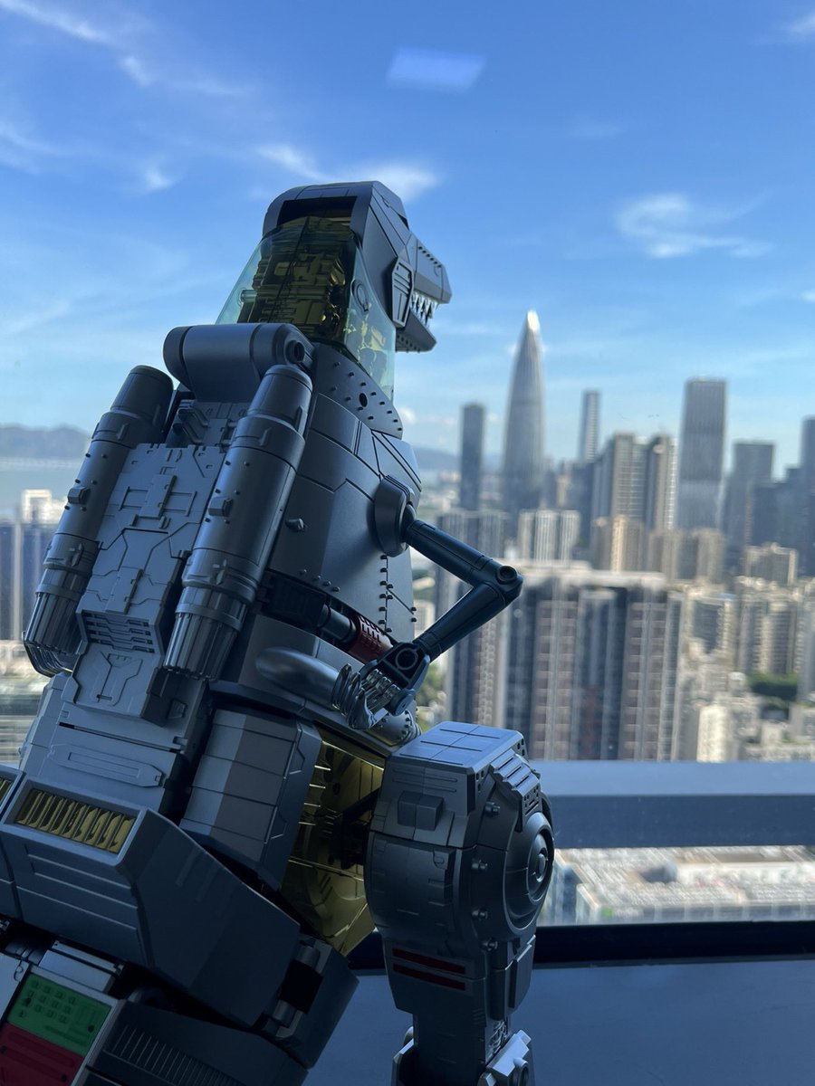Robosen_Rocky's tweet photo. Any one wants to work with Grimlock at #robosen headoffice @robosenofficial @RobosenUK #transformers #robosen #tech #coolthing #hottoys #Grimlock #optimusprime #WeChat #dinobot @TFShowUK @tfnationltd @SixoTF @ToyboxSoapbox @Triple_Takeover @GAMERTAGVR @primevsprime_ @GAMEdigital https://t.co/VrmYftexPb