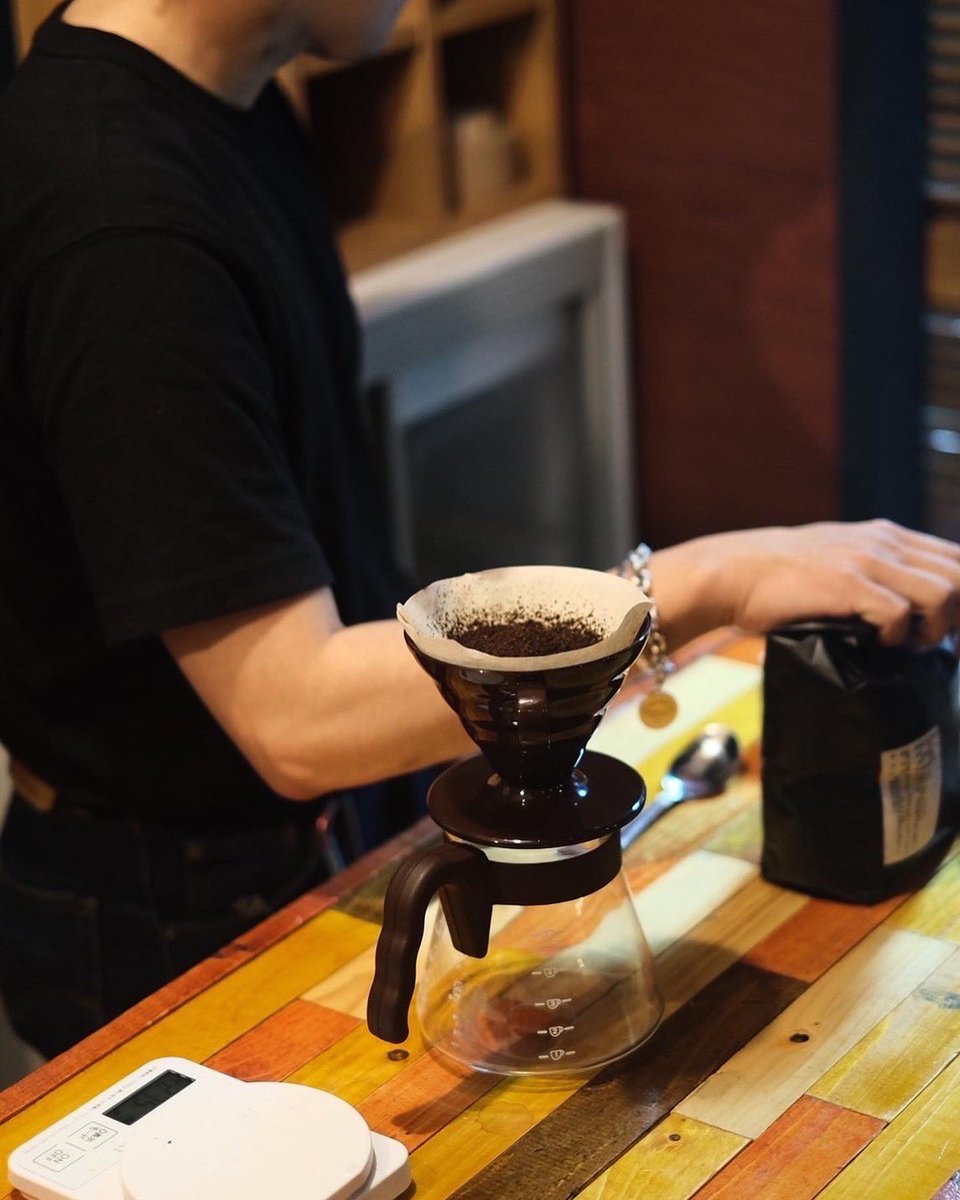 pepesocafe's tweet photo. ペペソカフェ6ヶ月ぶりのオープン。
新体制になって初めてです。
コーヒーは変わらず
GreenfiveCoffeeの豆を使用しています。
次回のオープンは
7月30日15:00-20:00です。
レザーや絵などの販売もしています。
#ペペソカフェ
#帯広市
#コーヒー
#不定期カフェ https://t.co/vKXZg1FUVf