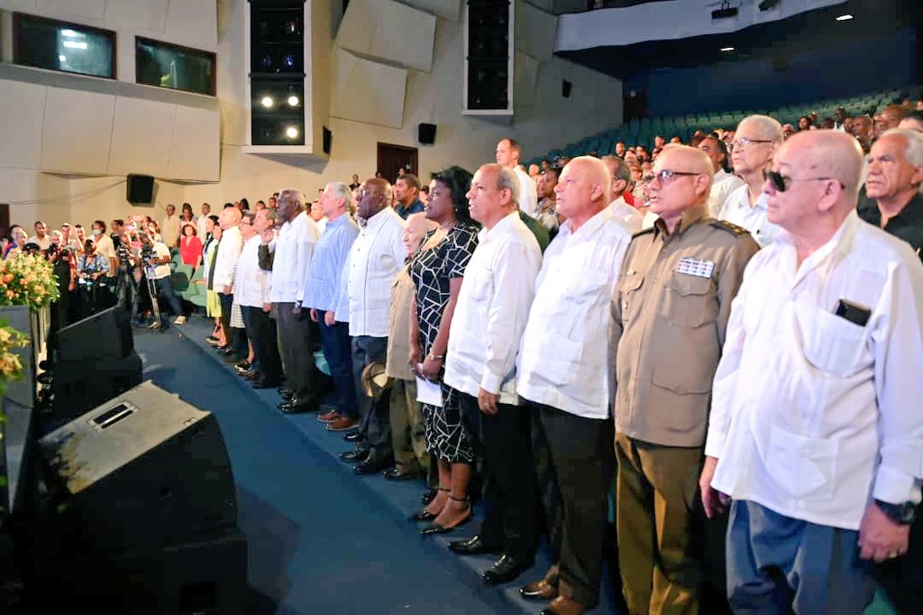 RamnMonte1's tweet photo. Participamos en la sesión solemne de la Asamblea Municipal del Poder Popular de #SantiagodeCuba en ocasión del 508 Aniversario de la fundación de la villa y como saludo al #70Moncada. 
#ConTodosLaVictoria https://t.co/etlhkBOiGw
