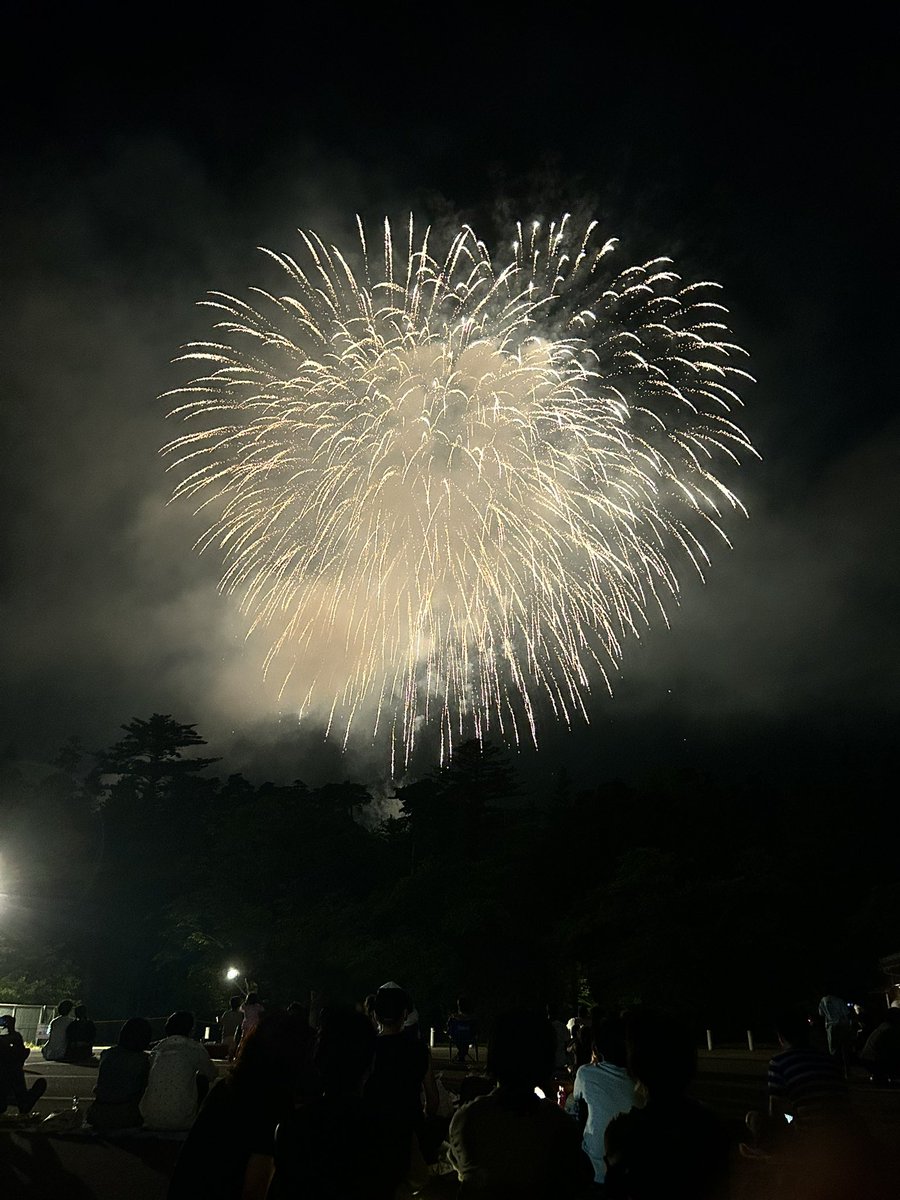 bou_blast's tweet photo. お��しぶりのツイートとともに夏の始まりを、、、、
夏も遊びたい！のに！1日休みばかり！
鬼畜社畜頑張る、、！ https://t.co/m2tjw00893
