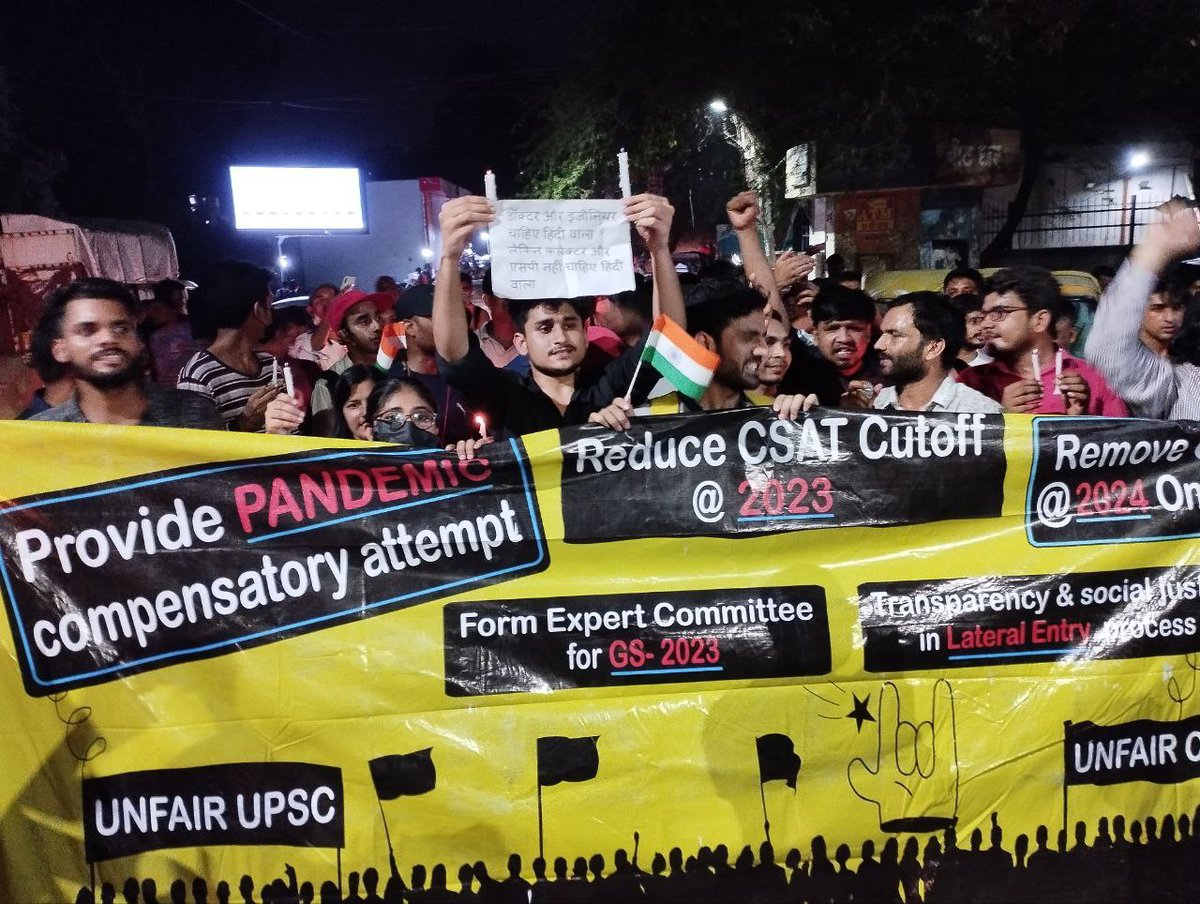 UnfairCSAT23's tweet photo. Some visuals from yesterday's candle march in Mukharjee Nagar.

#UnfairUPSC2023 
#UnfairCSAT2023 https://t.co/vSm04wTp5D
