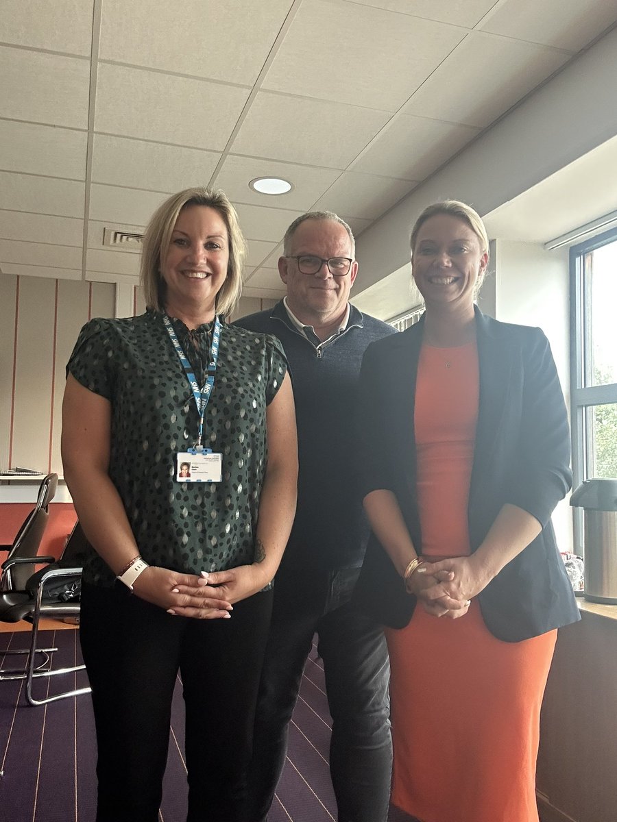 NatalieBelt1's tweet photo. Great catchup with Navigo colleagues Mike and Janine this afternoon.
Talking all things partnership and transformation and generally putting our heads together. Thanks for the hospitality #Navigo @Martina_Clarky @rdash_nhs @NAViGOCARE https://t.co/uXubS6oBpc