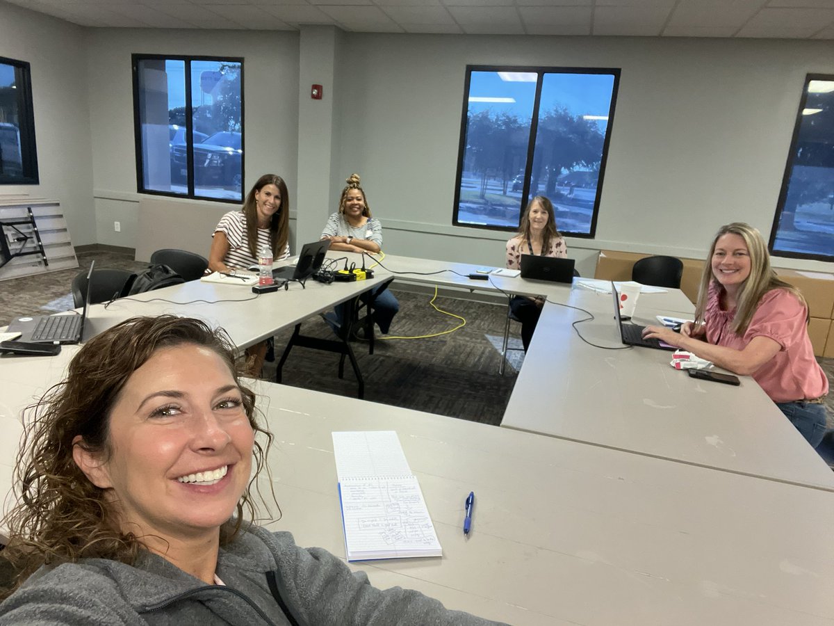 BrandeeJMorris's tweet photo. Collaborating with the best! Secondary Coordinator PLC is happening. #SEATeam
@lifeschools #LifeLeader https://t.co/8hFuO1QFic