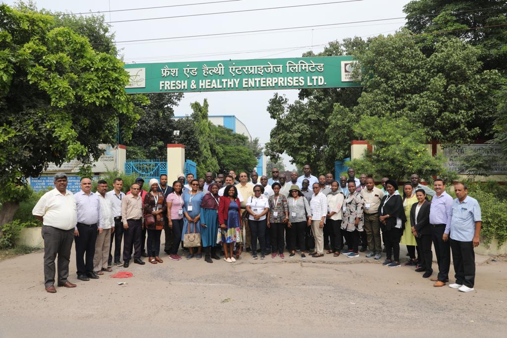 ConcorFhel's tweet photo. Visit of Tanzanian delegates to FHEL/CONCOR at Rai Sonepat under a program organised by Indian Institute of Public Administration and supported by Indian Technical and Economic Cooperation Scheme of Ministry of External Affairs, GOI
@VKRamaCMD @concor_india @santosh_sinha55 https://t.co/jH1HPGCIR2