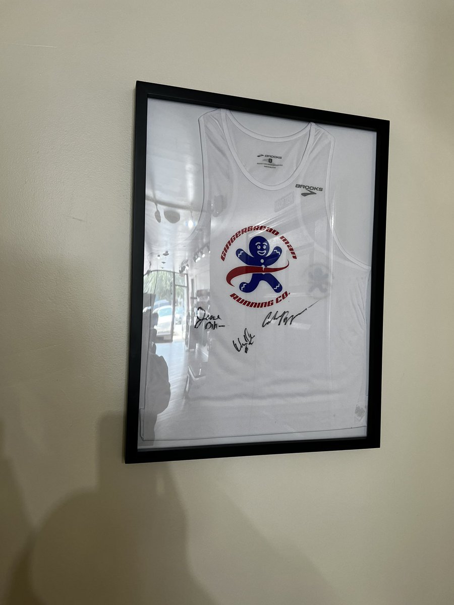 GbMrunning's tweet photo. Wall of honor @cale_berger @scorindorin @FanMorningShow https://t.co/OlvR4wSbEU