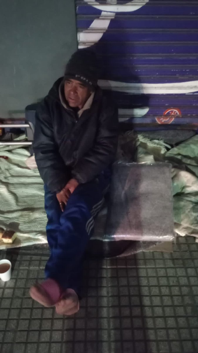 amigosenelcamin's tweet image. Reco Lunes ✨✨
#Cambiamosindiferenciaporamor 
#Recorridasnocturnas 
#AEEC es  #Solidaridad 
Ayudanos a ayudarlos donando 👇
amigosenelcamino20.wixsite.com/donaramigos 
Y con tu #RT #RT #RT.    O como voluntario 🙌🙌🙌🙌
💙♥️💙♥️💙♥️💙♥️💙♥️💙♥️