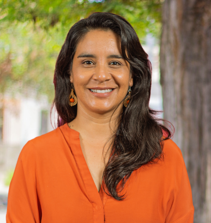RNuevoMundo's tweet photo. #Bloqueprogresista del #ConsejoConstitucional presentó un paquete de #enmiendas. Estamos en https://t.co/Lp4rurzOKW con la Consejera Marcela Araya Sepúlveda @MarceArayaSe conociendo sobre estos puntos en el debate. https://t.co/jyk2JgNn6O