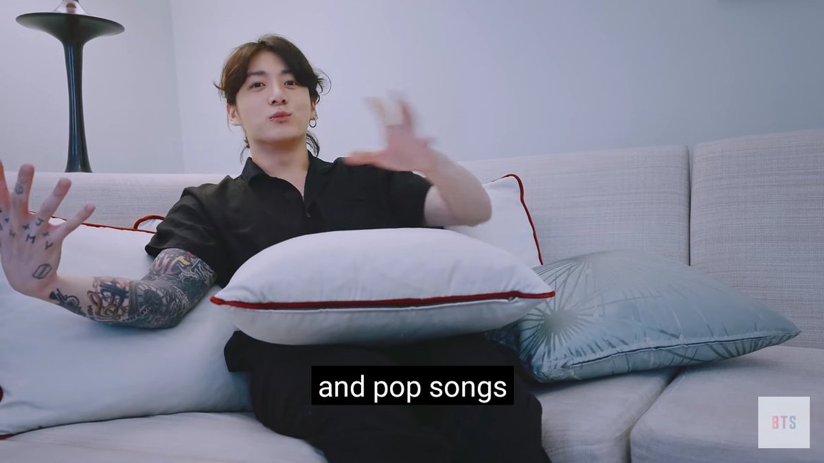 rockstarstae's tweet photo. jungkook : aku orang korea, tapi aku pengen jadi satu-satunya penyanyi yang bisa bolak balik silang antara K-pop &amp; lagu-lagu pop. aku bakal naklukin semua genre kalo aku bisa. buat saat inu aku bakal gunain keduanya &amp; mungkin nanti aku bakal lakuin latin musik &amp; opera. aku juga https://t.co/8VXfKgpZCd
