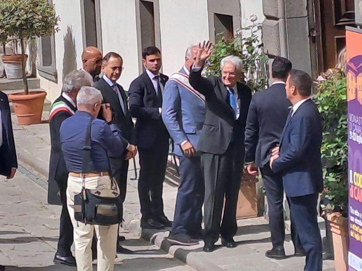Il presidente di Federparchi è stato ricevuto dal Presidente della Repubblica  nel corso della sua visita a  Camaldoli il 21 luglio.
Prima del convegno Luca Santini, anche come pres. PN Foreste Casentinesi, è stato ricevuto da #Mattarella per un breve incontro privato.