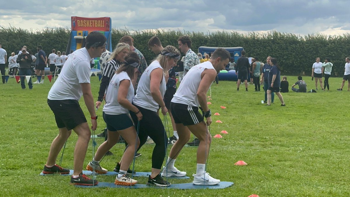 Action shots from the #ItsAKnockout event in aid of Samuel's Promise (@CCLG_UK) organised by the wonderful team at <a href="/AconveyancingUK/">AconveyancingLtd</a>️ 

Go team!!!