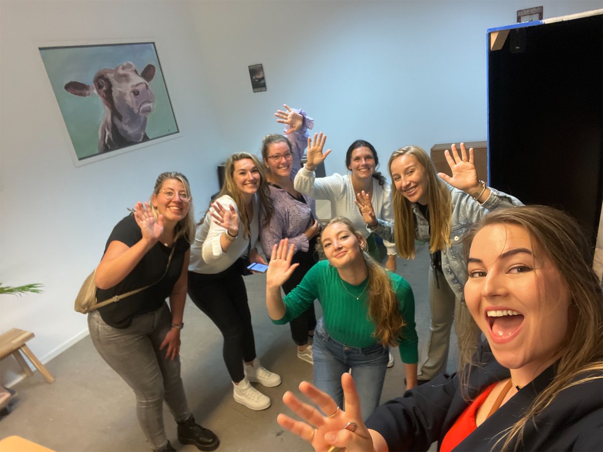 EscapeRoomTA's tweet photo. Deze keer een leuke groep jonge dames die de RAT - escapetocht liepen. 
.
Ook wat voor jou, jouw gezin, vriendenteam, jouw team, jouw bedrijf of afdeling? Kijk eens wat je bij ons allemaal kunt doen op https://t.co/ZerfnzbPzK. 
.
Contact: 06 41908820 of info@escaperoomteraar.nl https://t.co/vHprWSFv43