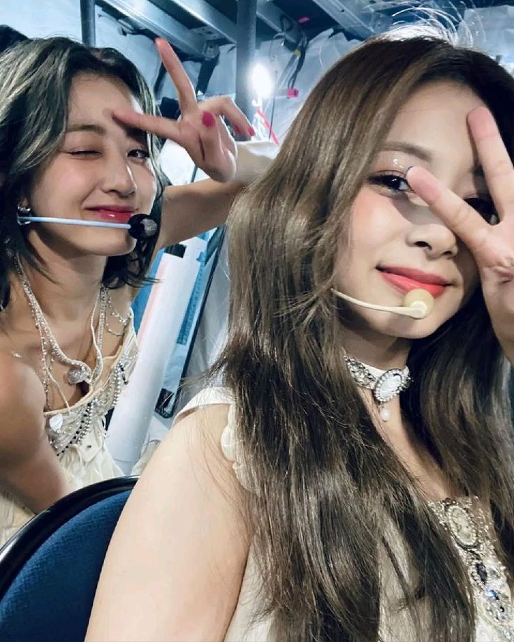 Hii everyoneee! I have been away for a very long time due to personal reasons. Now, I decided to come back and provide more JiTzu content for y'all!
It would mean soo much to me if you guys will continue to support:) I love y'all!

#TZUYU #쯔위 #JIHYO #지효