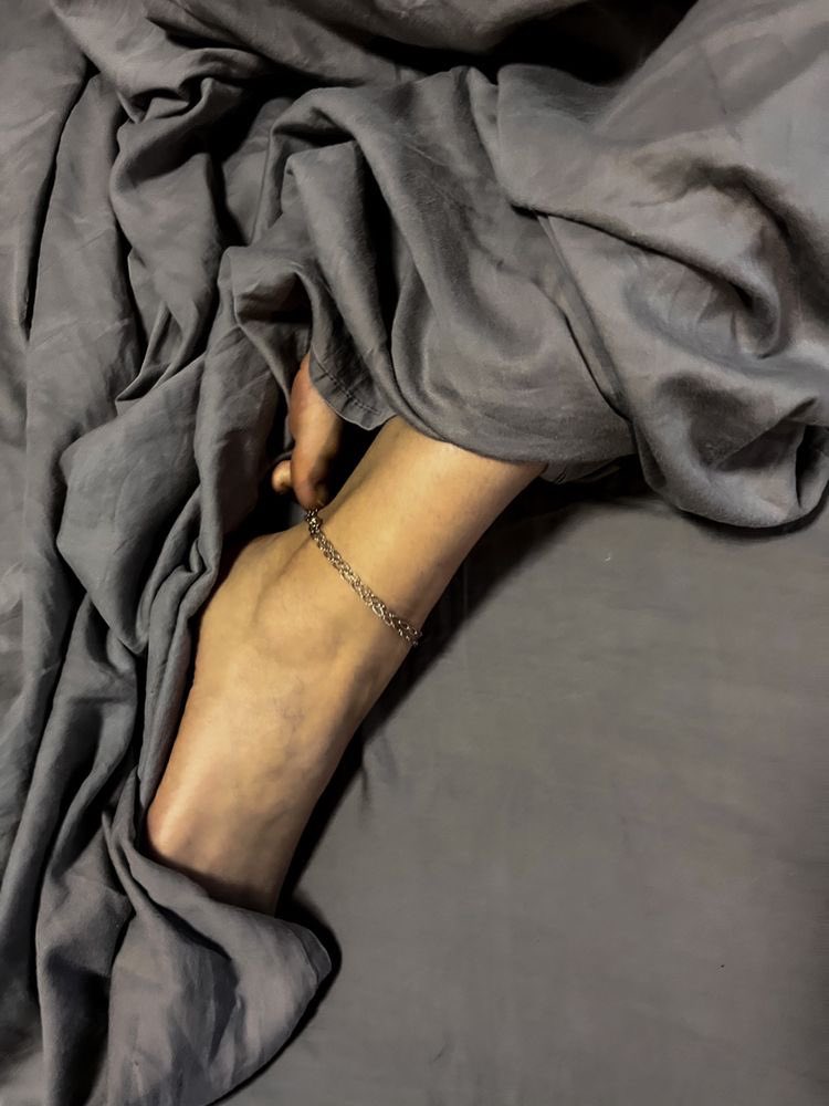 lu_blnsss2's tweet photo. Dm for prices 👀 #feet #pieds #feet_lover #feetfethish #feetcontent #feetfinder #feetseller https://t.co/a5k8xQqPZu