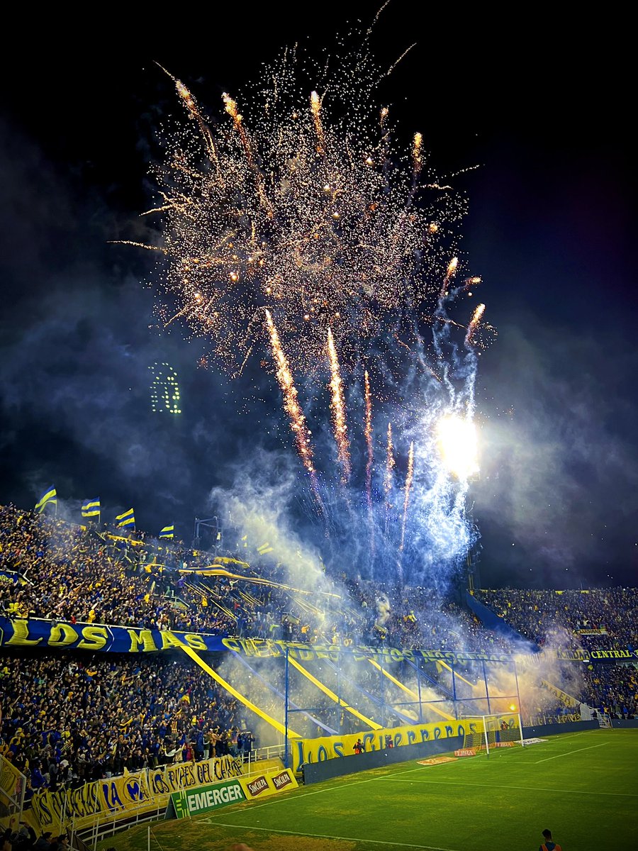 pezanelli's tweet photo. 🇺🇦 Porque sos la fiesta, sos el carnaval, yo soy del glorioso ROSARIO CENTRAL 🇺🇦 https://t.co/90RSwVJh1O