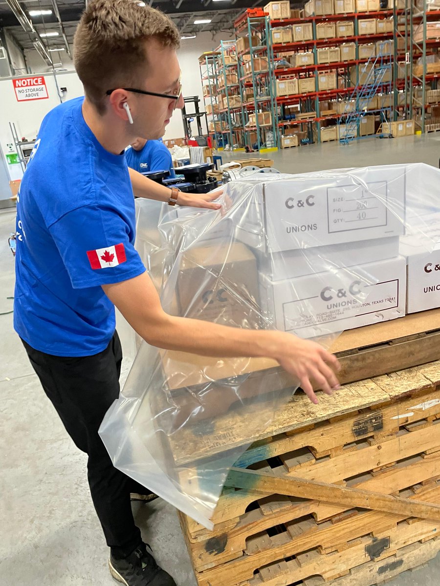 CNCflow1's tweet photo. Our Edmonton branch takes pride in shipping great products with on-time delivery. Here's a behind-the-scenes look:

 #HappyCustomer #Canada #Alberta #Edmonton #oilgas https://t.co/qYcK6MFoSP