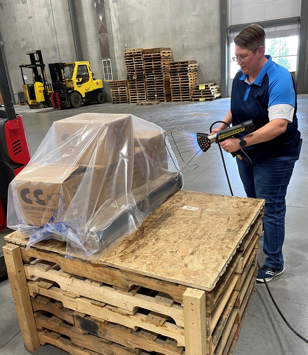 CNCflow1's tweet photo. Our Edmonton branch takes pride in shipping great products with on-time delivery. Here's a behind-the-scenes look:

 #HappyCustomer #Canada #Alberta #Edmonton #oilgas https://t.co/qYcK6MFoSP
