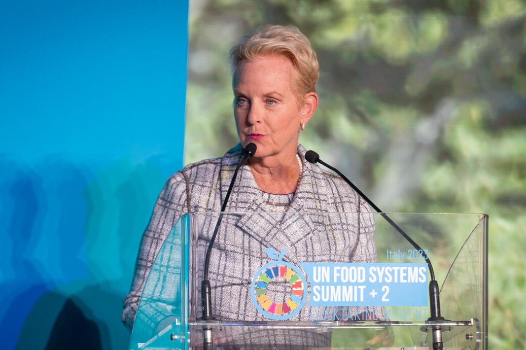 Cindy McCain tweet media