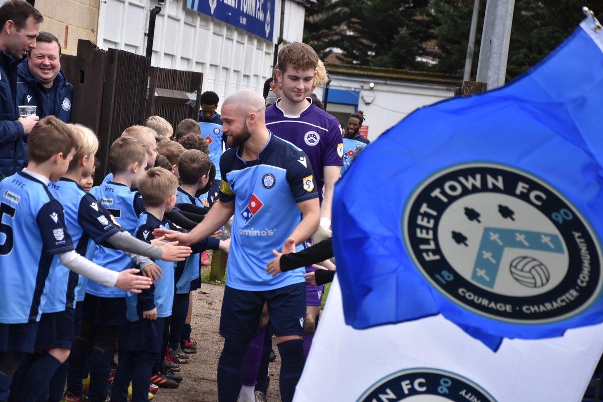 FCFleetTown's tweet photo. This Thursday we would like to invite supporters down to an open training session at the Mustard Seed Stadium 🏟️

Followed by a fans forum, to allow our fans to meet the players and ask the management team any questions 💬

The session will begin at around 7:00 PM on Thursday evening, so would be great to see you there 👋

#FT2GETHER | #COYB