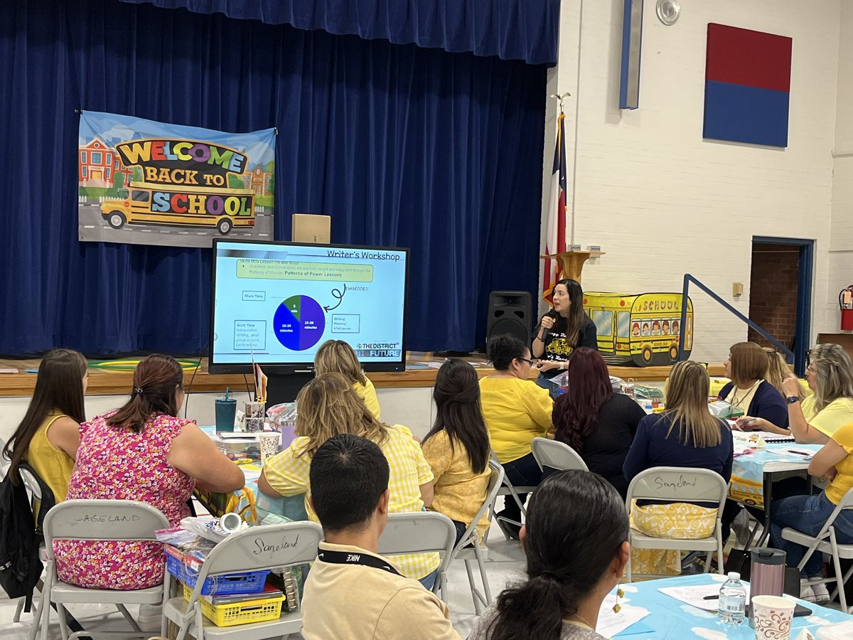 AVillanueva_AP's tweet photo. Happening now: Our awesome RLA Coach @cynthia_castro1 🤩fueling our energy bus 🚌 with her expertise in writing from her Writing TOT session! ❤️🐾💙#ScottiesAreWriters #ReadingWritingConnection @SagelandMicro @MoncadaMicaela https://t.co/ndiw3uIc1F