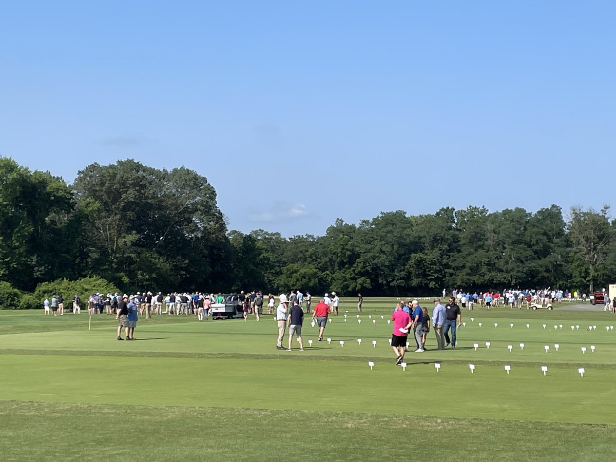 FinchTurf's tweet photo. The @RUturfCenter Field Days are under way! 🤩💚🍦 Say hi to @Deere4Shore and @rharristurf if you’re there! https://t.co/YUVc7YLhPF