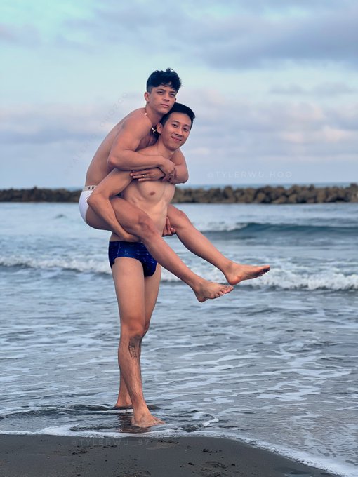 We invite you over to our beach house, what do you say? @keynle_ https://t.co/W8E1bkmeGH