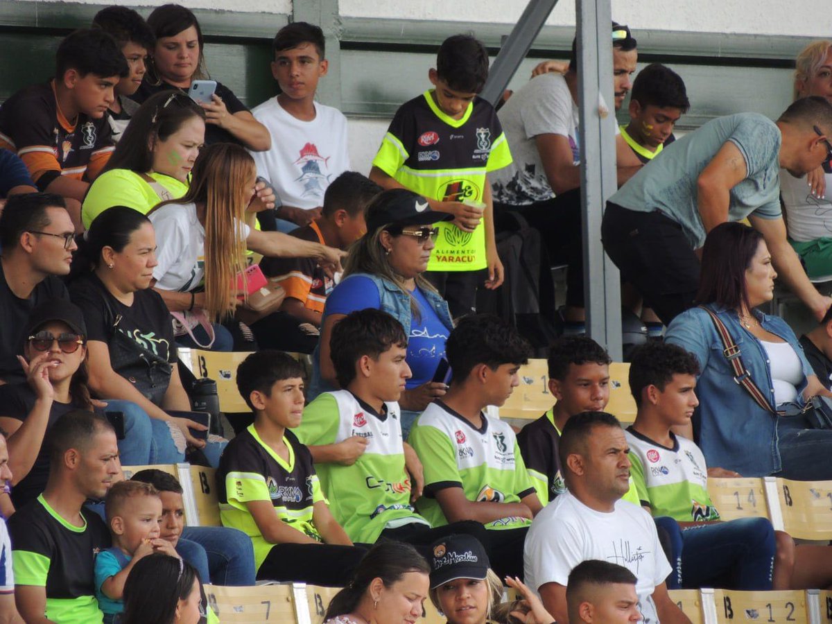 💚🖤 • Barquisimeto acompañó el regreso de <a href="/AcademiaRey/">Academia Rey</a> en el Farid Richa

📸 • Prensa ACR
#VenezuelaEsFUTVE