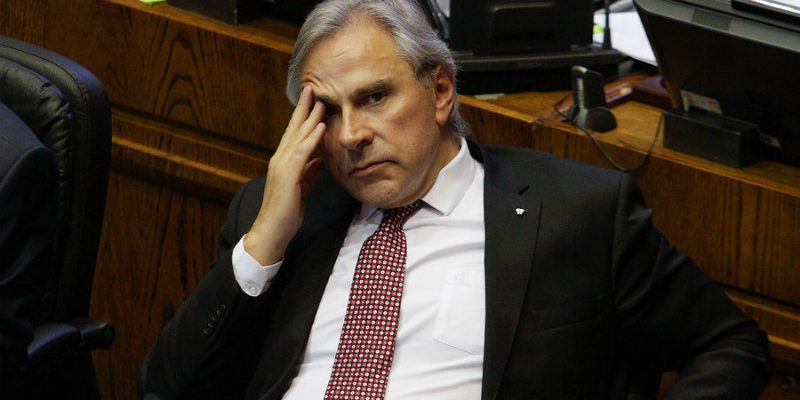 andres20ad's tweet photo. ¿Por qué la UDI pide la salida de Jackson si no tienen ninguna prueba de que participó en el robo de los computadores? Y, ¿Por qué cuando todo Chile leyó las correos de Ivan Moreira cometiendo delito, la UDI no le exigió su renuncia al Senado, sino que lo llevó a la reelección? https://t.co/NiaC0VHi6Z
