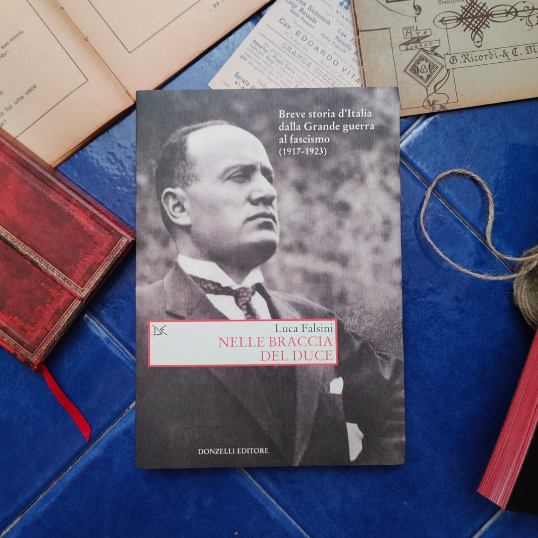 DonzelliEditore's tweet photo. Il Gran consiglio del #fascismo del 24-25 luglio del 1943 decise per la deposizione di #BenitoMussolini.
Per approfondire il rapporto della società italiana con il duce e con il fascismo vi consigliamo le seguenti letture. https://t.co/0stBb20fHP