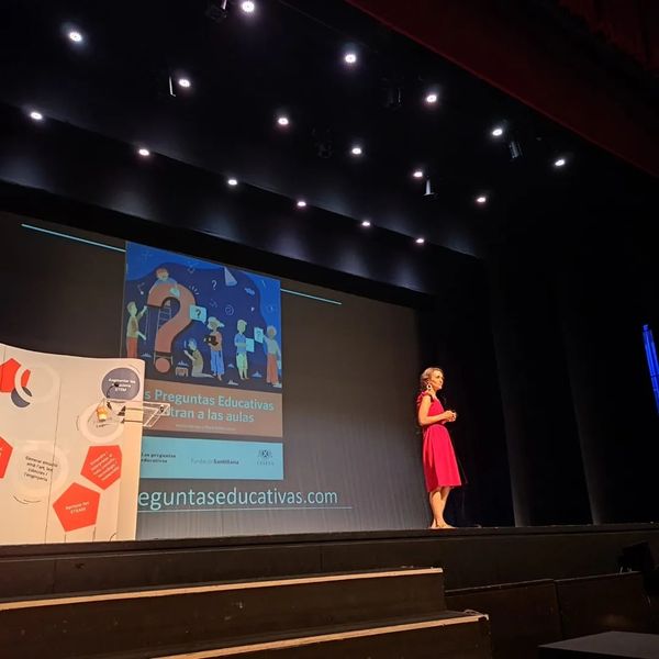 melifurman's tweet photo. Algunas imágenes del evento #eXploraSTEAM 23 que organiza @InnovacioE y reúne cada año a docentes de Cataluña para un festival lleno de ideas para implementar con sus estudiantes. Aquí mi conferencia completa y recursos para inspirarse:
https://t.co/2m5xVj79pK https://t.co/AuN5CzQJiy