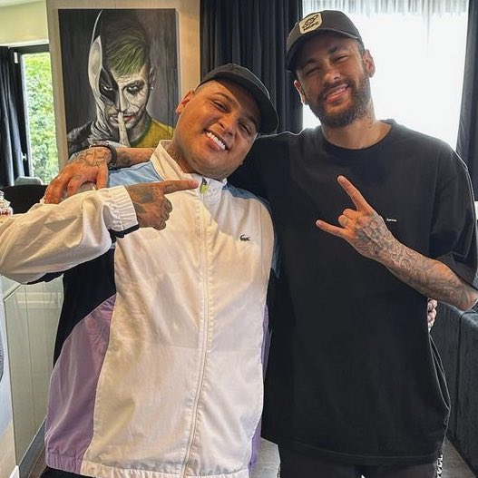 choquei's tweet photo. 🚨FAMOSOS: Ryan SP compartilha conversa com Neymar após descobrir que também será pai de menina: “Agora tamo fudido”. https://t.co/MXcGzRJUni