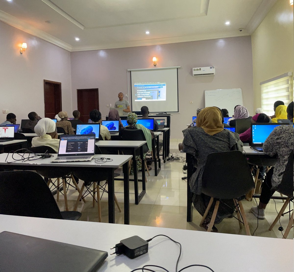 kadahive's tweet image. There are a limited number of spots available.
Now is the time to make reservations.
#SummerCodeCamp 
#bootcamp 
#secondaryschool 
#tech 
#KadaHiveInnovationHub