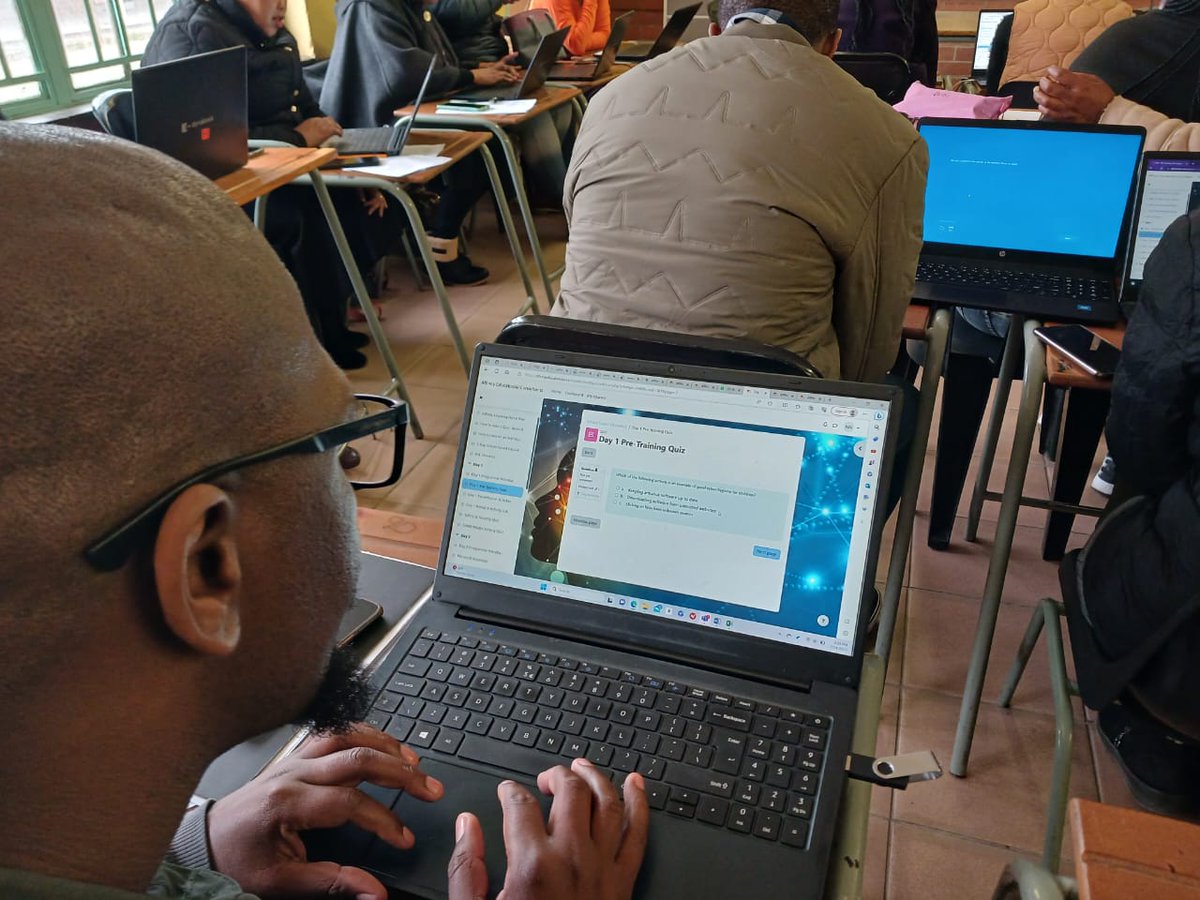 BellamatrixF's tweet photo. Day 1  - KZN ICT Training #educators.
#milfree1 #bellamatrixf #UKInSA #FCDO #ictskills #ldoe #kwazulunatal read more
https://t.co/AAslvOU0bZ https://t.co/zyp6edQFg5