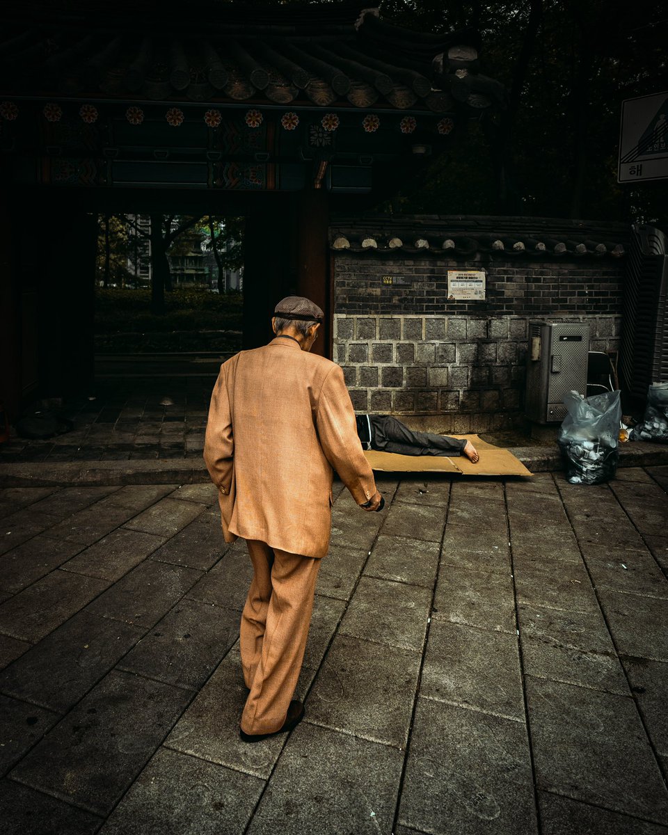 w3rsip's tweet photo. “Seoul moments.”
@SonyAlpha + @Lightroom
#madewihtlightroom https://t.co/L1PXaaQoyf