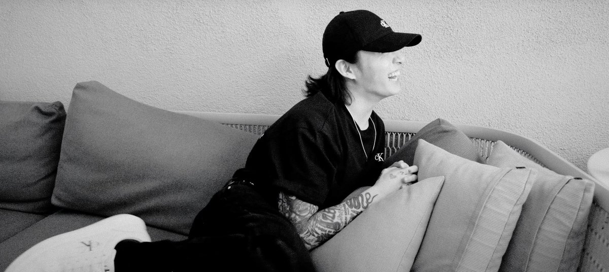 meroutro's tweet photo. JK 📷🖇️ https://t.co/0HY2TzggzA