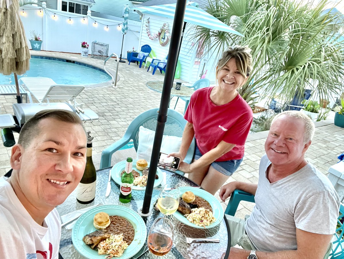SashaEats's tweet photo. #TravelMemories from Panama City Beach, Florida ๐
#TravelTuesday #SashaInPCB #LoveFL https://t.co/gquMnT0SVb