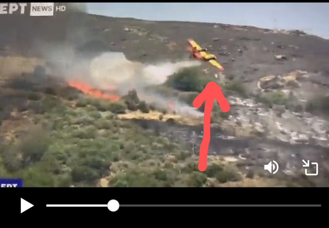 AutonCamille's tweet photo. @L_ThinkTank Quelle grande tristesse 😢 sauver ou périr, la devise des pompiers (de Paris uniquement?).
Soutien au pompier.
On peut voir que l'avion percute le massif lors de sa manœuvre.
Profondément triste. https://t.co/ftjPYymVWx