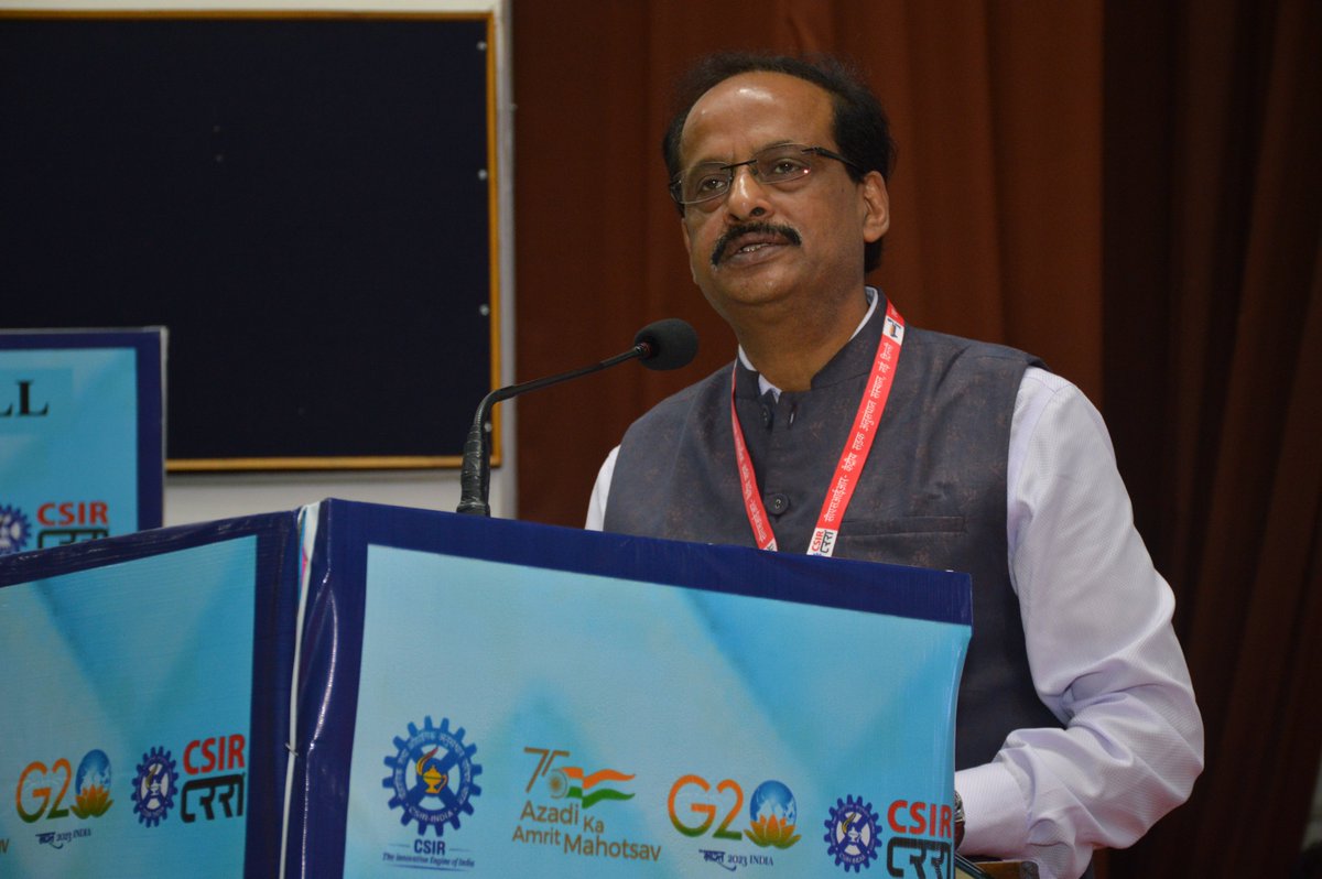 CSIRCRRI's tweet photo. A warm welcome by @prof_mparida, Director, @CSIRCRRI, set the stage for a day filled with insightful discussions on mobility in #NorthEast on 7th & last day of #OneWeekOneLab in #Shillong.
#OWOL #CSIR #CSIRInnovates #InnovativeTechnologies #RoadConstruction #IPConclave2023 https://t.co/91tBmoSTd1