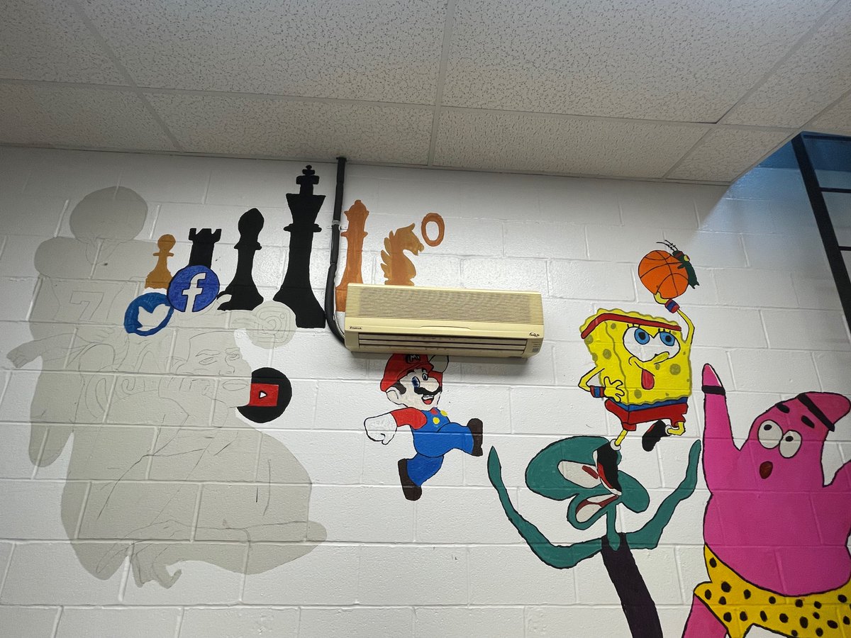 DRHS585's tweet image. Take a peek inside the R-Centers to see what the youth are up to! Youth participated in activities including painting a mural and planting in house flowers. Great job to our youth!

#AveD #Jackson #rcenters #summer #fun #youth