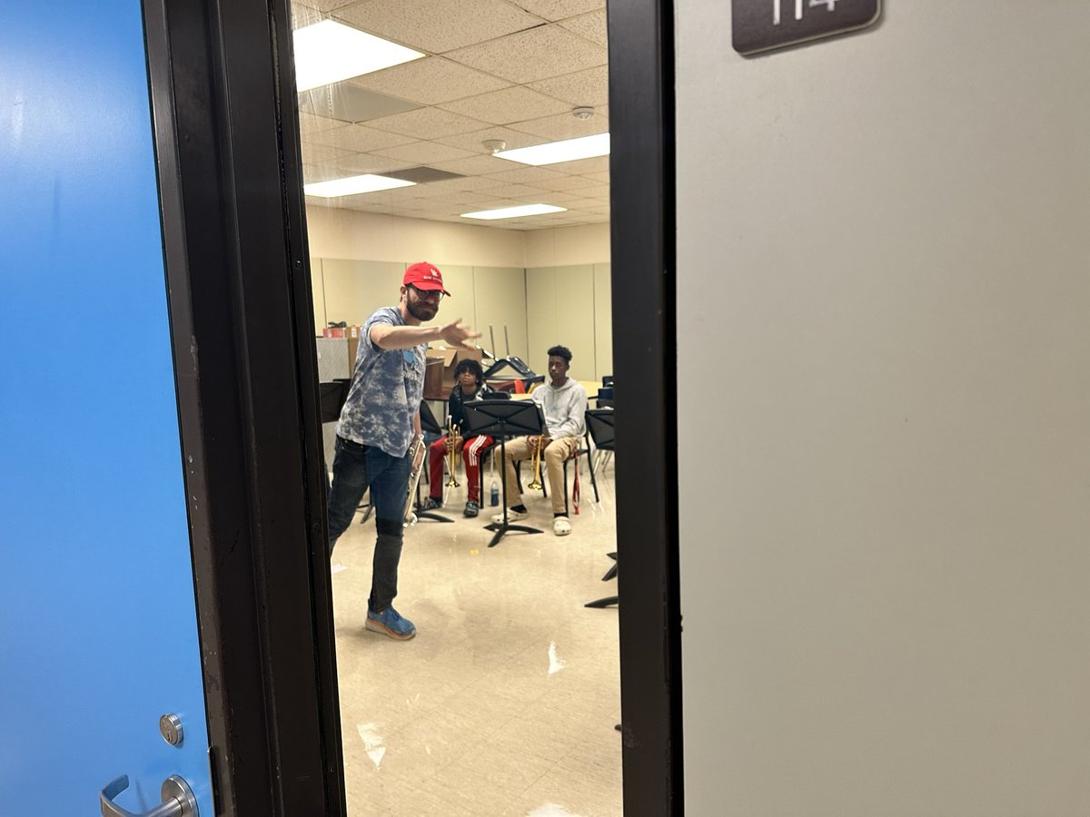 gwschattle281's tweet photo. Day 2 of our @TeagueMS_AISD and @JonesMS_AISD Summer Band Camp! Great seeing the students and directors working hard! Looking forward to a great 23-24 school year!! #TrojansForward #TorosYouKnow https://t.co/g0szYT6MNR