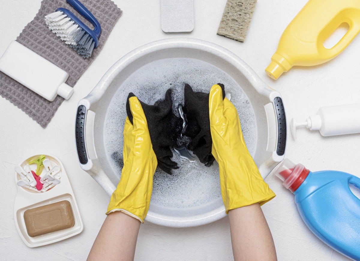 philandkenzie's tweet image. Travel hack #16: Pack a travel-sized portable laundry detergent or use laundry services to freshen up your clothes during long trips. 

How do you handle laundry while traveling? #LaundryHacks #FreshWardrobe