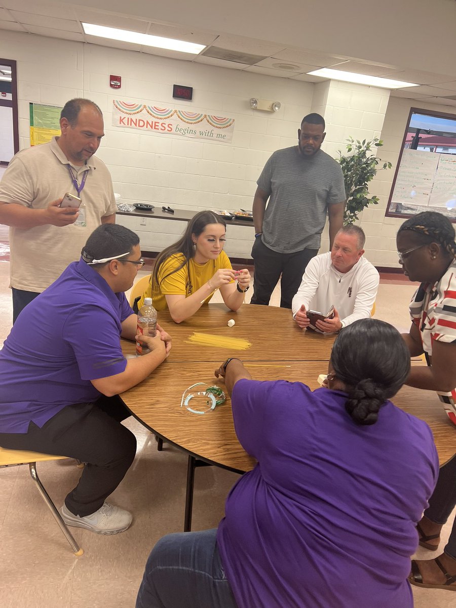 MarlinSecondary's tweet photo. Marlin Secondary staff is hard at work during the first day for professional development!! TEAM WORK MAKES THE DREAM WORK! https://t.co/cSWWBPKQtt