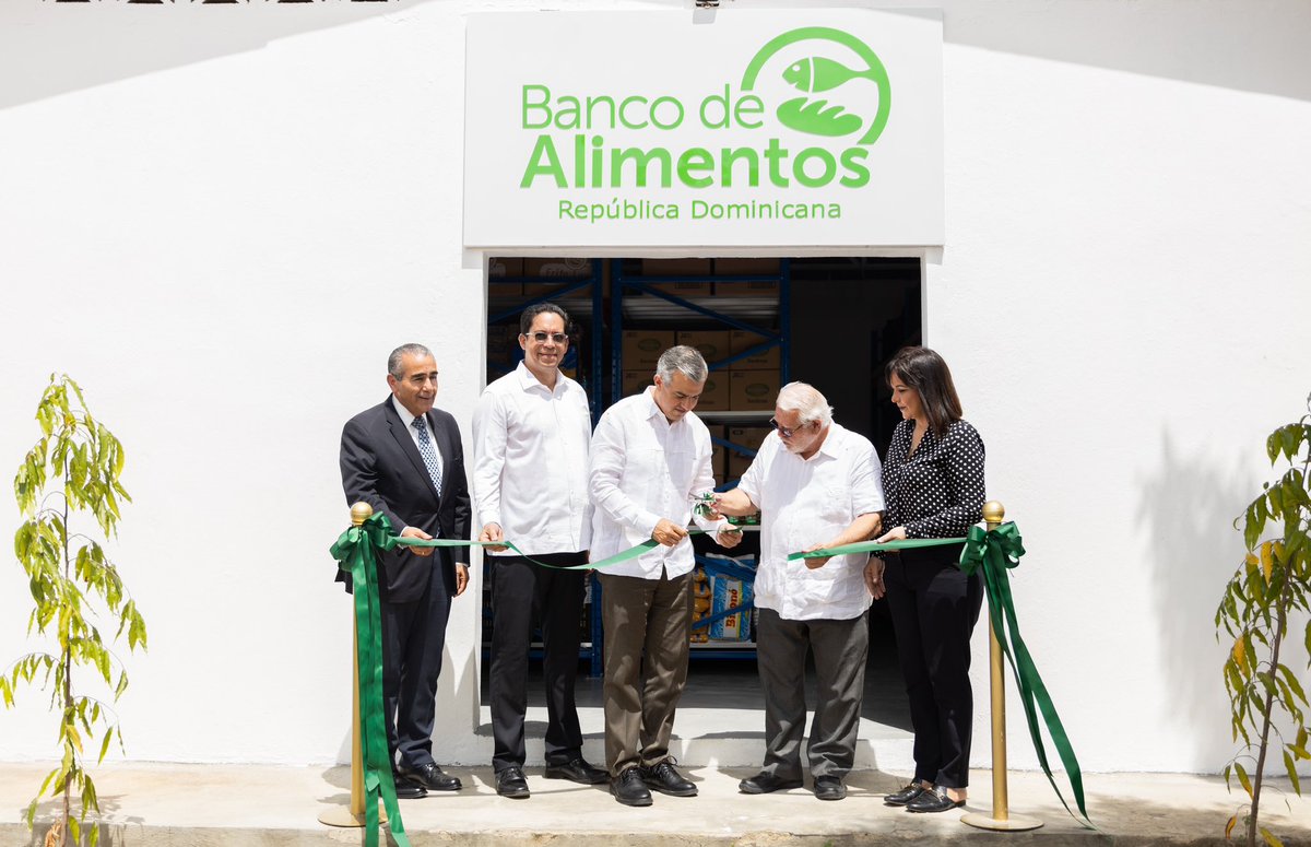 BancoAlimentoRD's tweet photo. APERTURA DE NUESTRA SEDE EN SANTIAGO 

En una emotiva y concurrida ceremonia fueron bendecidas e inaugurada las instalaciones del Banco de Alimentos RD en la Ciudad de Santiago de los Caballeros el pasado martes 18 de Julio. https://t.co/Xsya4QaDy1