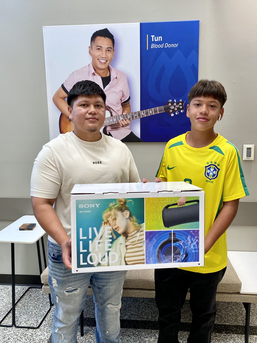 commitforlife's tweet photo. Melbirth emerges victorious in our #EndLessBlood initiative! For his life-saving efforts, he has been awarded a powerful Sony speaker, which he plans to share with his younger brother. Encouraging a life-saving mindset in his sibling is of utmost importance to Melbirth, and t ... https://t.co/ULGae50jYr