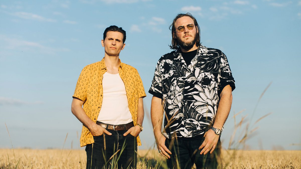 NetflixFR's tweet image. CASH (2023) avec Raphaël Quenard et Igor Gotesman

Déterminé à se venger et à tirer profit de son travail ingrat, un ouvrier commence à revendre des parfums de luxe sous le nez de son employeur.