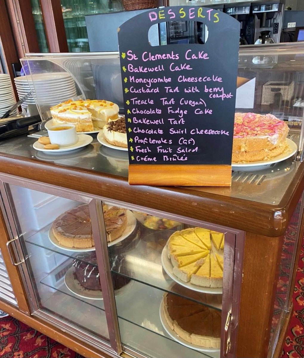 Oake Manor tweet media